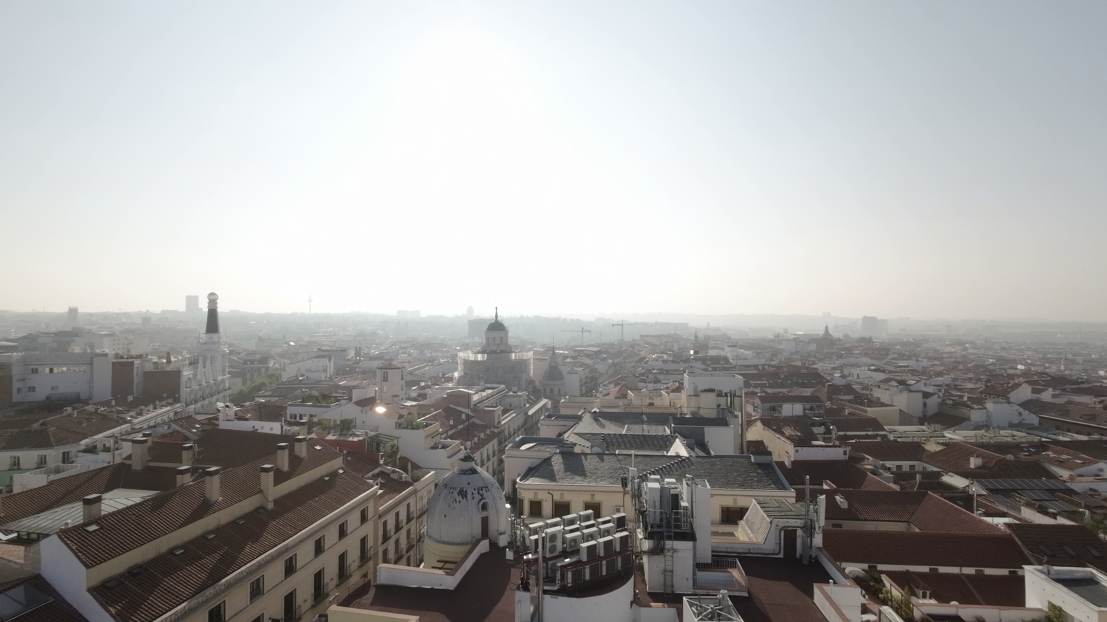 Grabación con dron en Madrid: todo lo que necesitas saber antes de contratar